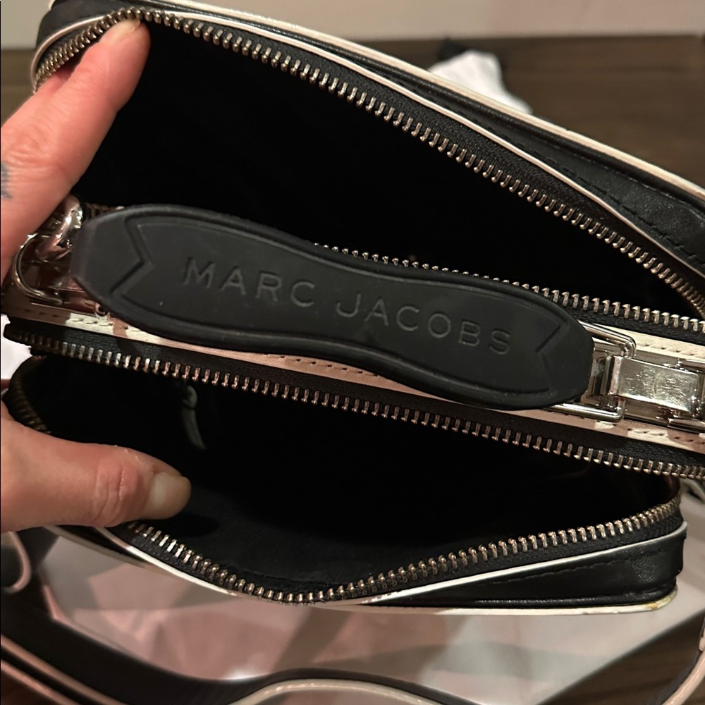 Marc Jacob’s Purse - Picture 4 of 4